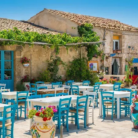 Clara Ispica By סנטה מריה דל פוקלו